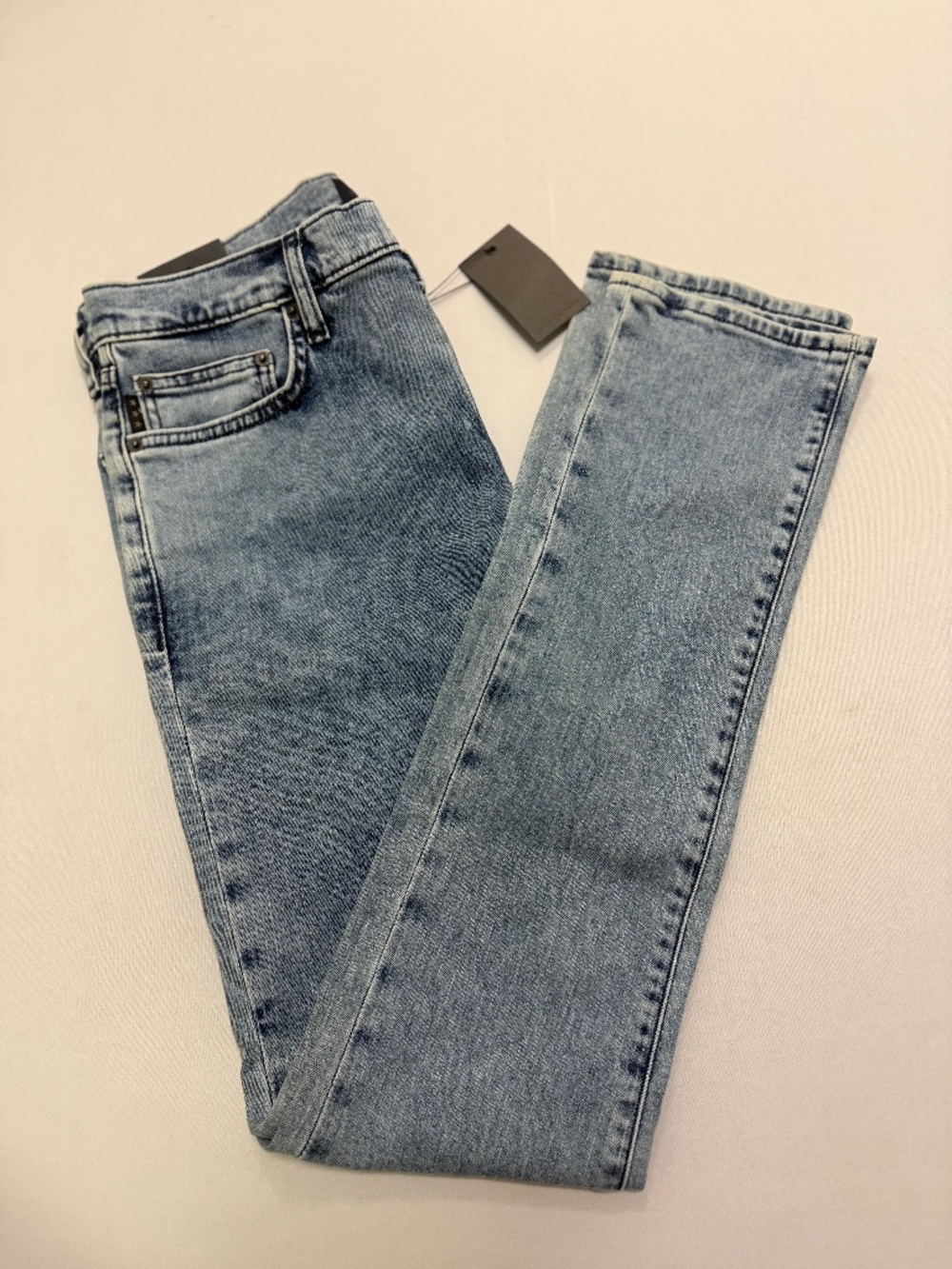 John Varvatos Men’s Light Wash Slim Straight Jeans Size 32 NWT Designer Denim